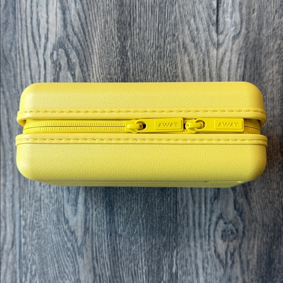 Away Case Yellow Travel Glasses Case Polycarbonate Sunglasses Case - Picture 4 of 7